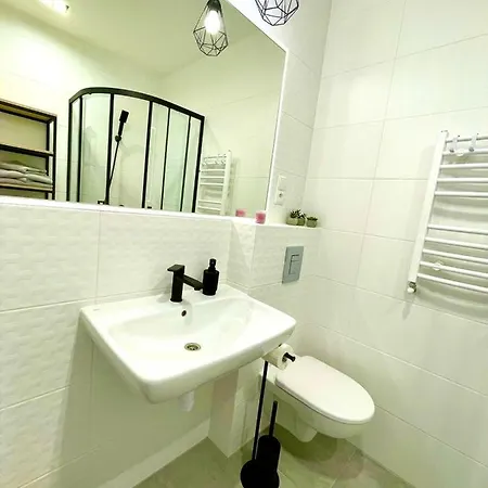 Goscinne - Kasztelanska 8 3* Stara Kamienica