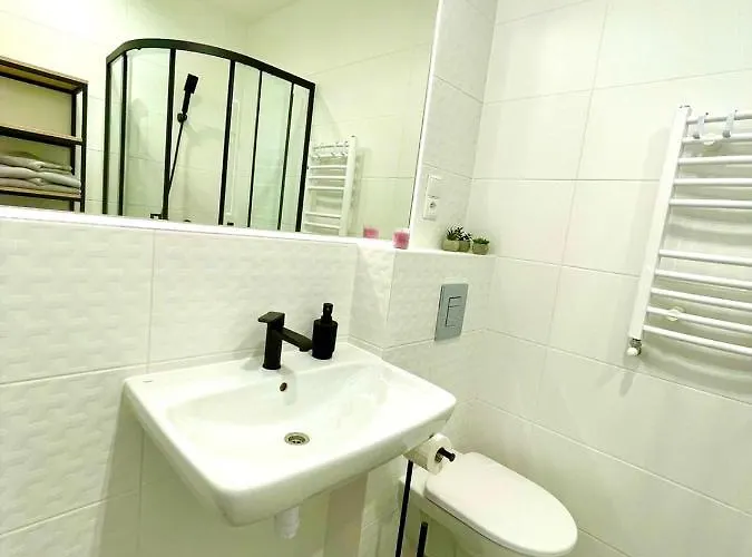 Goscinne - Kasztelanska 8 3* Stara Kamienica